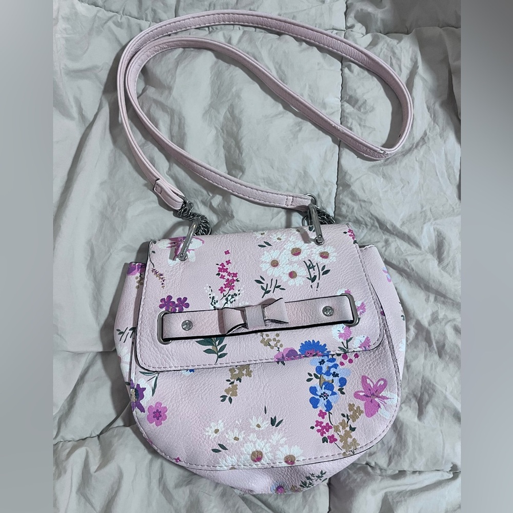 Candie's Light Pink Zigzag Interior